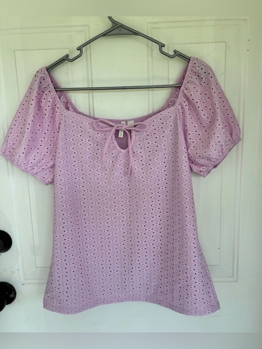 Cato Women’s Purple Eyelet Short Sleeve Blouse Top Size Medium NWT